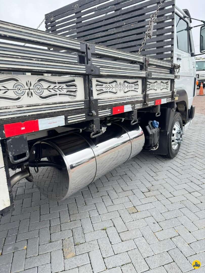 Caminhão VOLKSWAGEN VW 10160 Carga Seca ANO 2013 de Rivasul Caminhões no Paraná