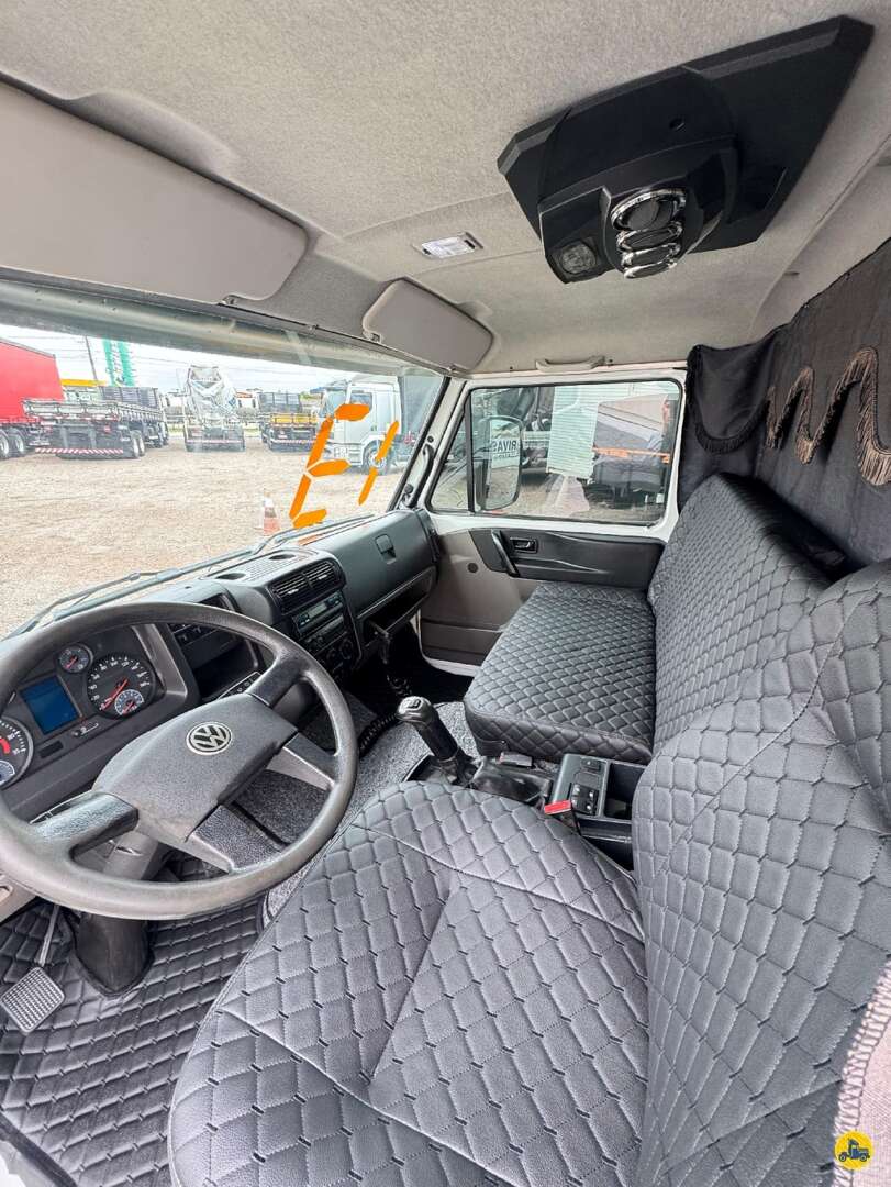 Caminhão VOLKSWAGEN VW 10160 Carga Seca ANO 2013 de Rivasul Caminhões no Paraná