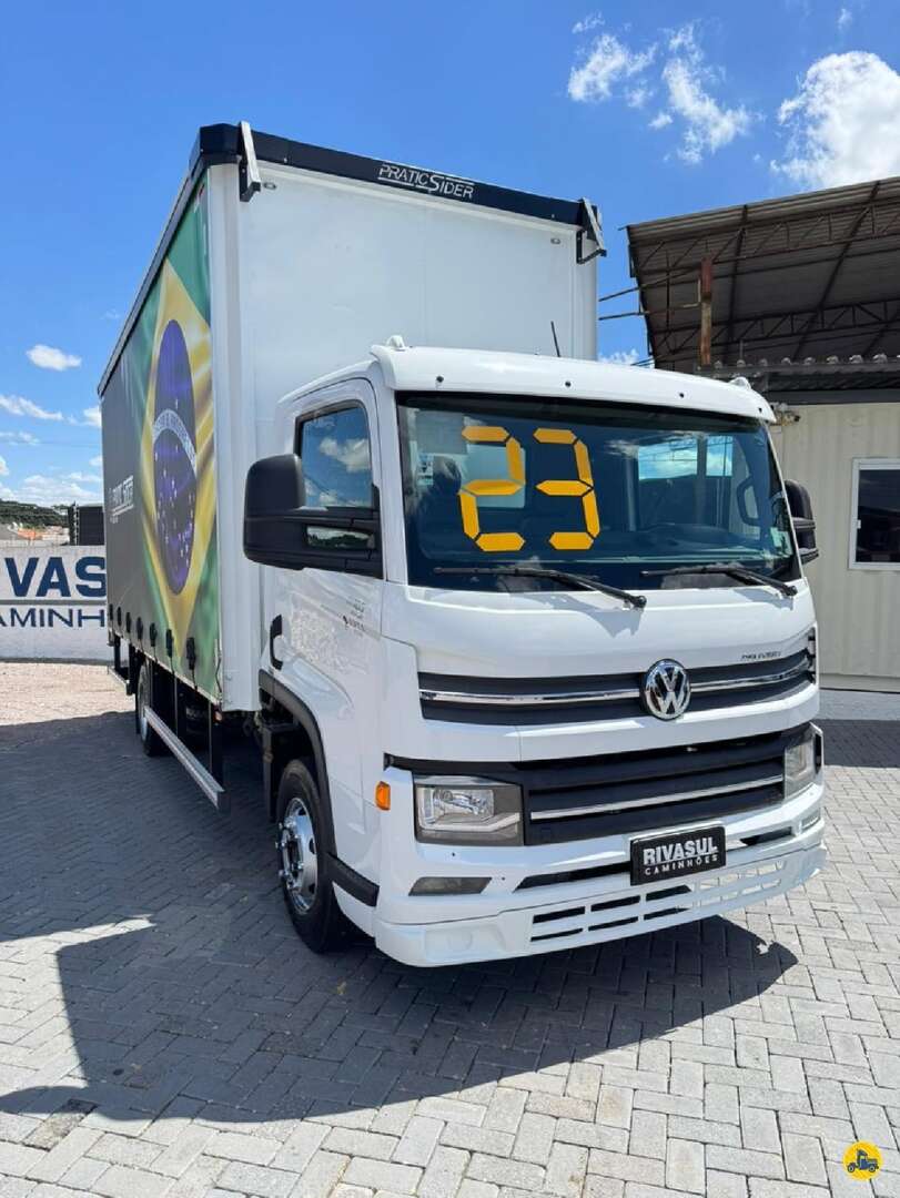 Caminhão VOLKSWAGEN VW 11180 Baú Sider ANO 2023 de Rivasul Caminhões no Paraná
