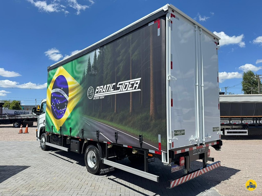 Caminhão VOLKSWAGEN VW 11180 Baú Sider ANO 2023 de Rivasul Caminhões no Paraná