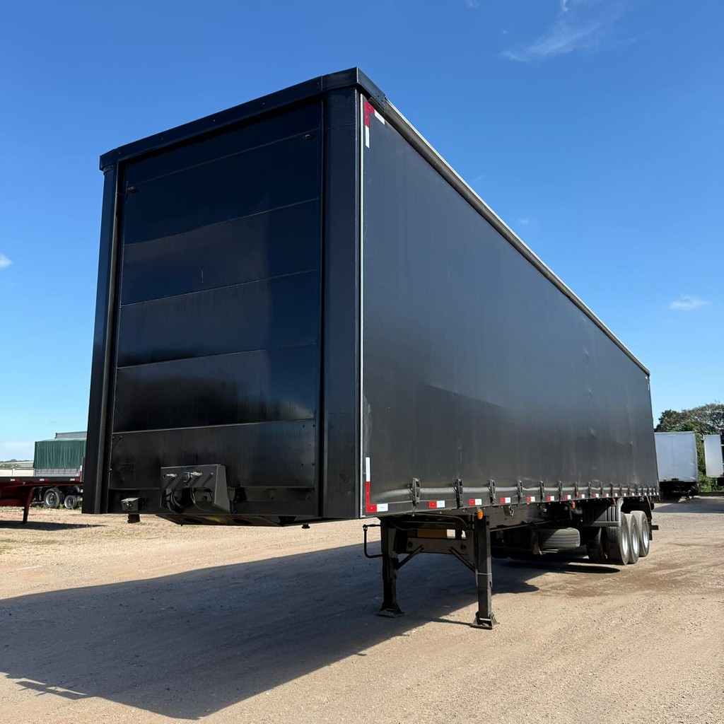 Carreta SEMI-REBOQUE BAU SIDER Facchini ANO 2008 3 Eixos de Auto RF Curitiba PR no Paraná