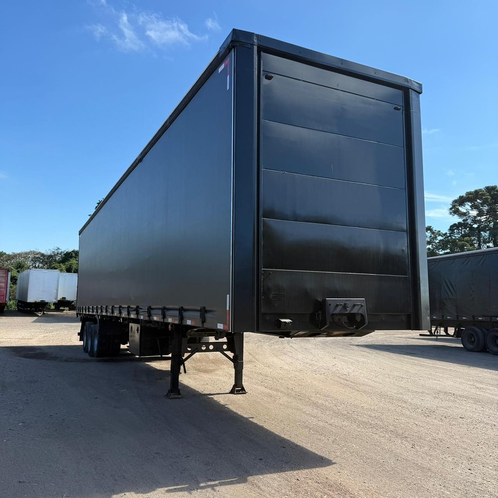 Carreta SEMI-REBOQUE BAU SIDER Facchini ANO 2008 3 Eixos de Auto RF Curitiba PR no Paraná