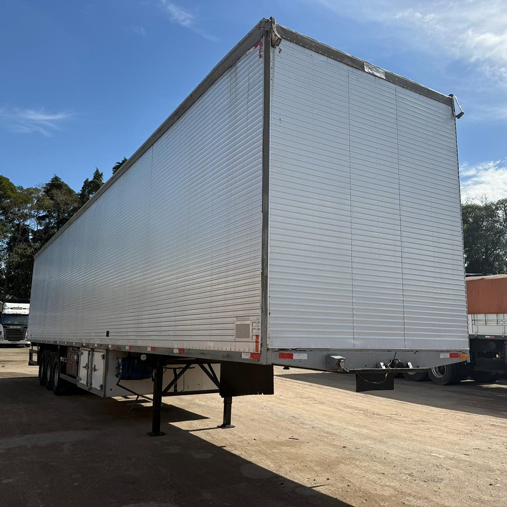 Caminhão IVECO STRALIS 360 Conjunto Cavalo + Carreta ANO 2014 de Auto RF Curitiba PR no Paraná