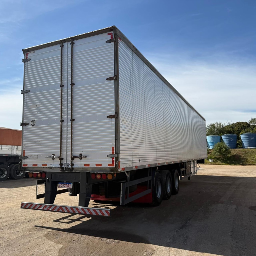 Caminhão IVECO STRALIS 360 Conjunto Cavalo + Carreta ANO 2014 de Auto RF Curitiba PR no Paraná
