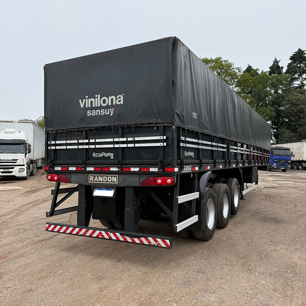 Carreta SEMI-REBOQUE GRANELEIRO Randon ANO 2019 3 Eixos de Auto RF Curitiba PR no Paraná