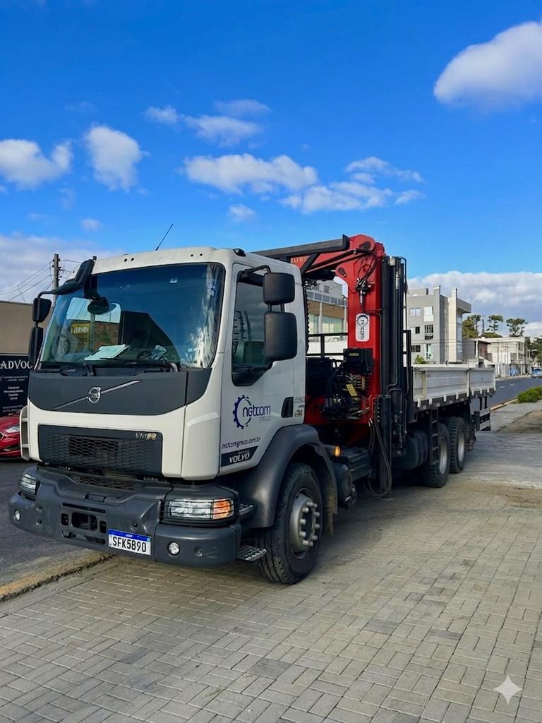Caminhão VOLVO VM 290 Guincho Munck ANO 2024 de Molyeser Gustavo no Paraná