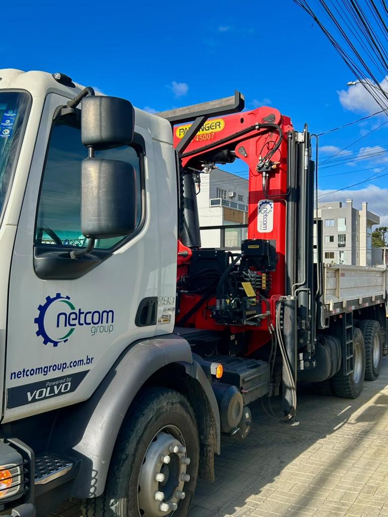 Caminhão VOLVO VM 290 Guincho Munck ANO 2024 de Molyeser Gustavo no Paraná