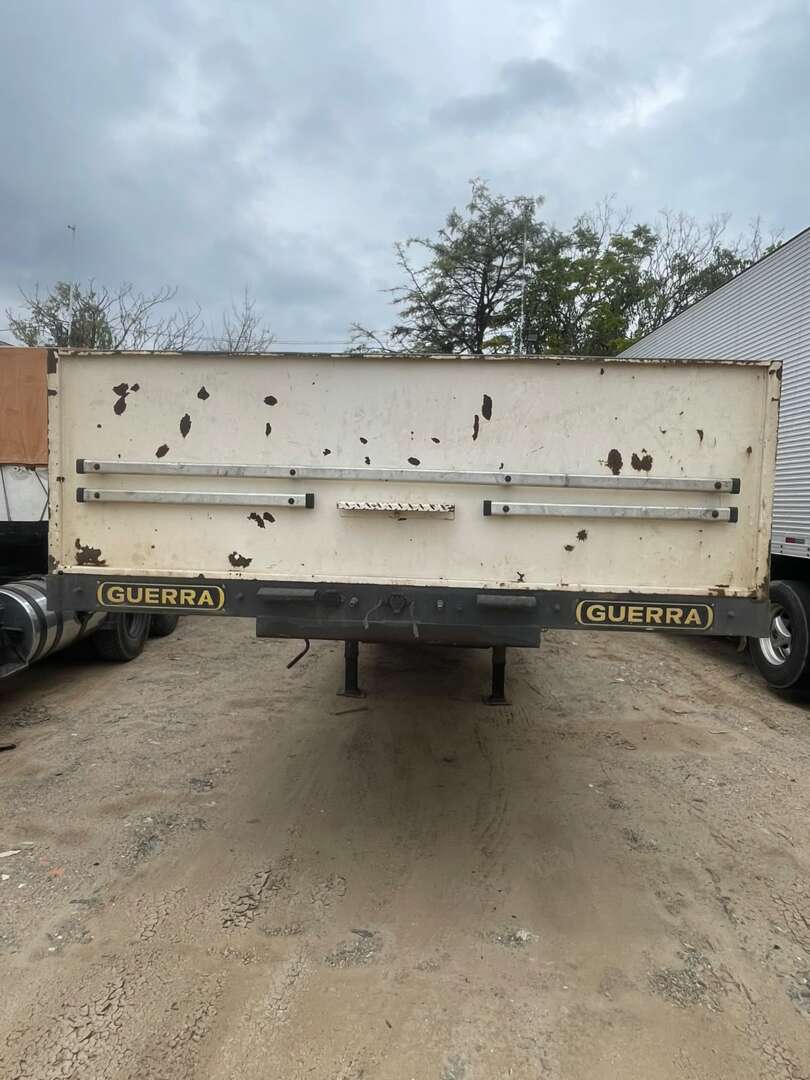 Carreta SEMI-REBOQUE CARGA SECA Guerra ANO 2008 3 Eixos de Jeff Caminhões e Carretas no Paraná