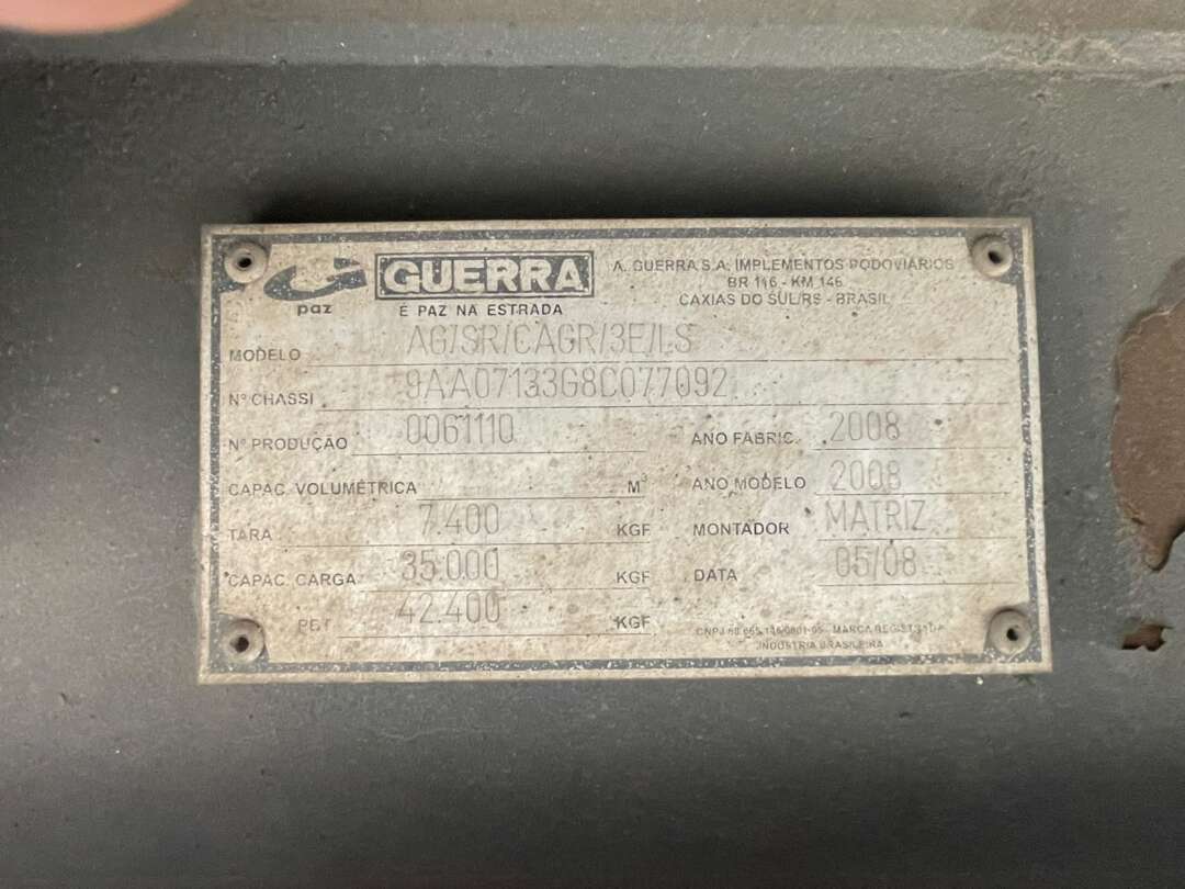 Carreta SEMI-REBOQUE CARGA SECA Guerra ANO 2008 3 Eixos de Jeff Caminhões e Carretas no Paraná