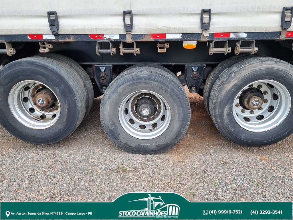 Carreta SEMI-REBOQUE BAU SIDER Palmeira ANO 2018 3 Eixos de Stoco Caminhões no Paraná