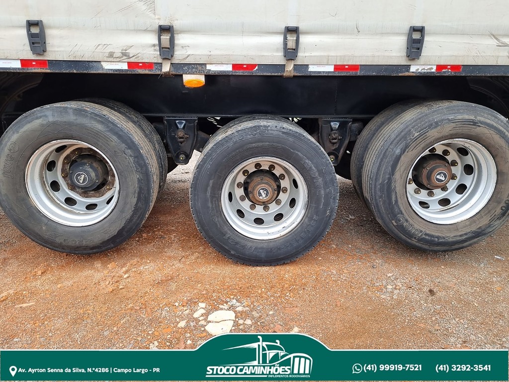 Carreta SEMI-REBOQUE BAU SIDER Palmeira ANO 2018 3 Eixos de Stoco Caminhões no Paraná