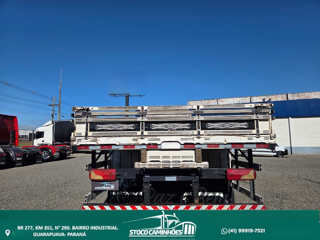 Caminhão SCANIA P310 Grade Baixa ANO 2014 de Stoco Caminhões no Paraná
