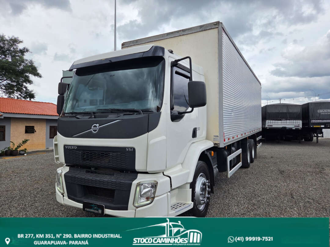 Caminhão VOLVO VM 270 Baú Furgão ANO 2021 de Stoco Caminhões no Paraná