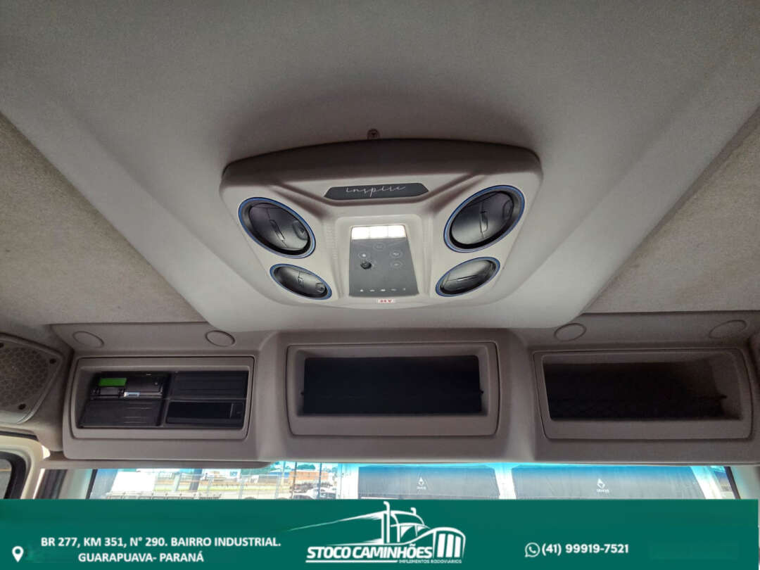 Caminhão VOLVO VM 270 Baú Furgão ANO 2021 de Stoco Caminhões no Paraná