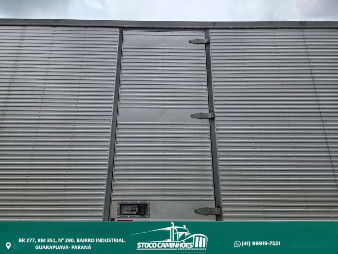 Caminhão VOLVO VM 270 Baú Furgão ANO 2021 de Stoco Caminhões no Paraná