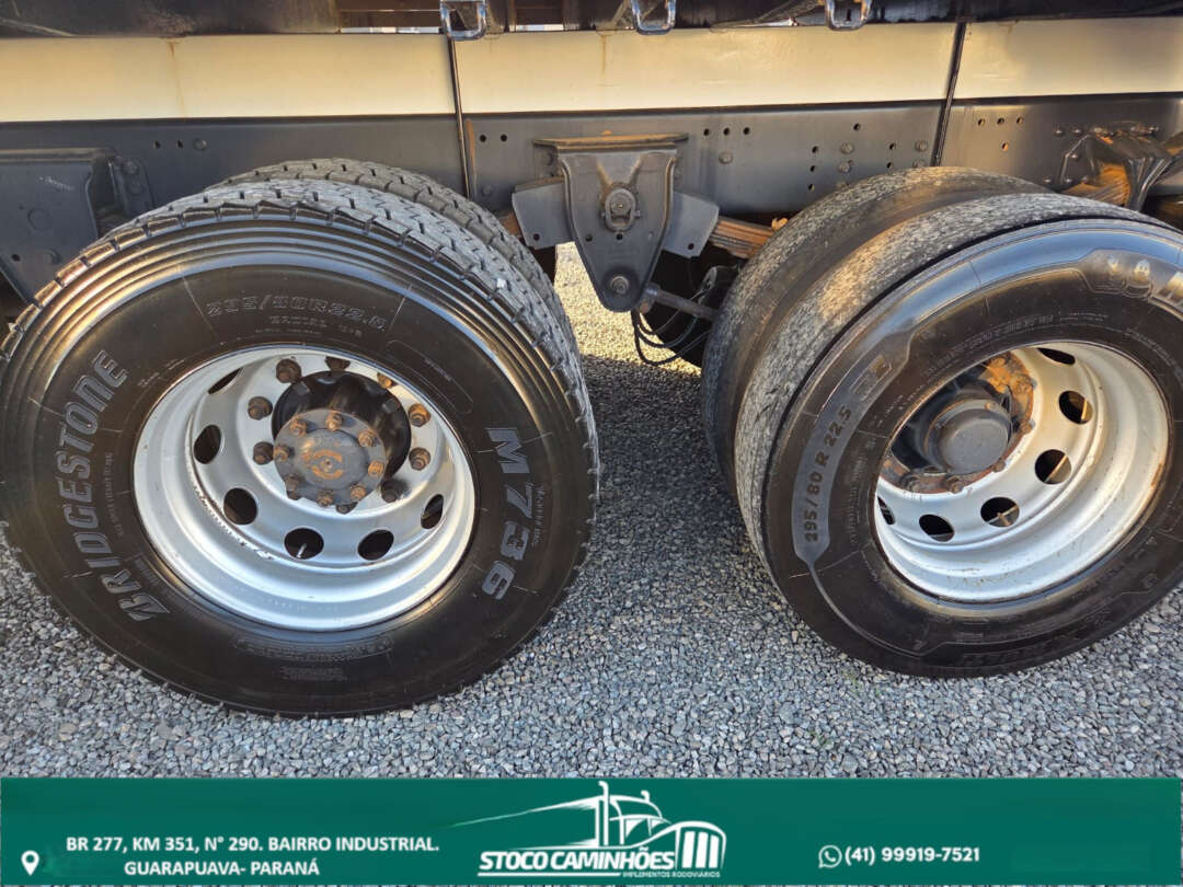 Caminhão VOLVO VM 330 Grade Baixa ANO 2022 de Stoco Caminhões no Paraná