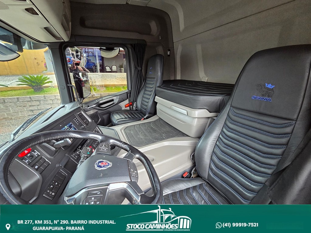 Caminhão SCANIA P320 Grade Baixa ANO 2019 de Stoco Caminhões no Paraná
