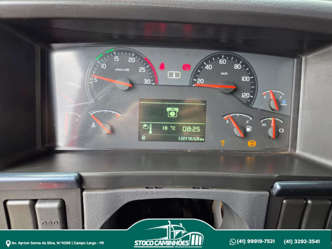 Caminhão VOLVO FH 460 Cavalo Mecânico ANO 2013 de Stoco Caminhões no Paraná