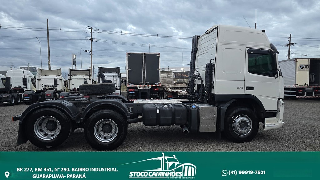 Caminhão VOLVO FM 370 Cavalo Mecânico ANO 2014 de Stoco Caminhões no Paraná