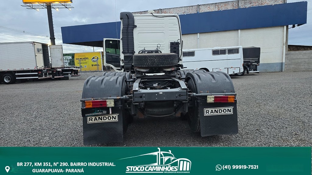 Caminhão VOLVO FM 370 Cavalo Mecânico ANO 2014 de Stoco Caminhões no Paraná