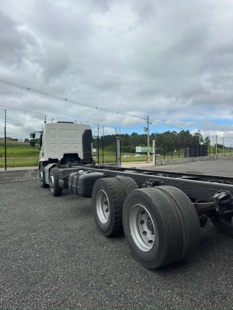 VOLVO VM 330 8X2 2021 de G4 Caminhões no Paraná