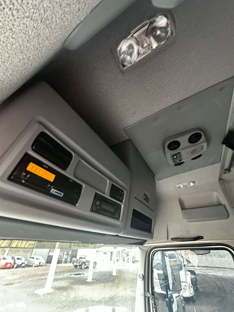 Caminhão MERCEDES BENZ MB 2426 Chassis ANO 2021 de G4 Caminhões no Paraná