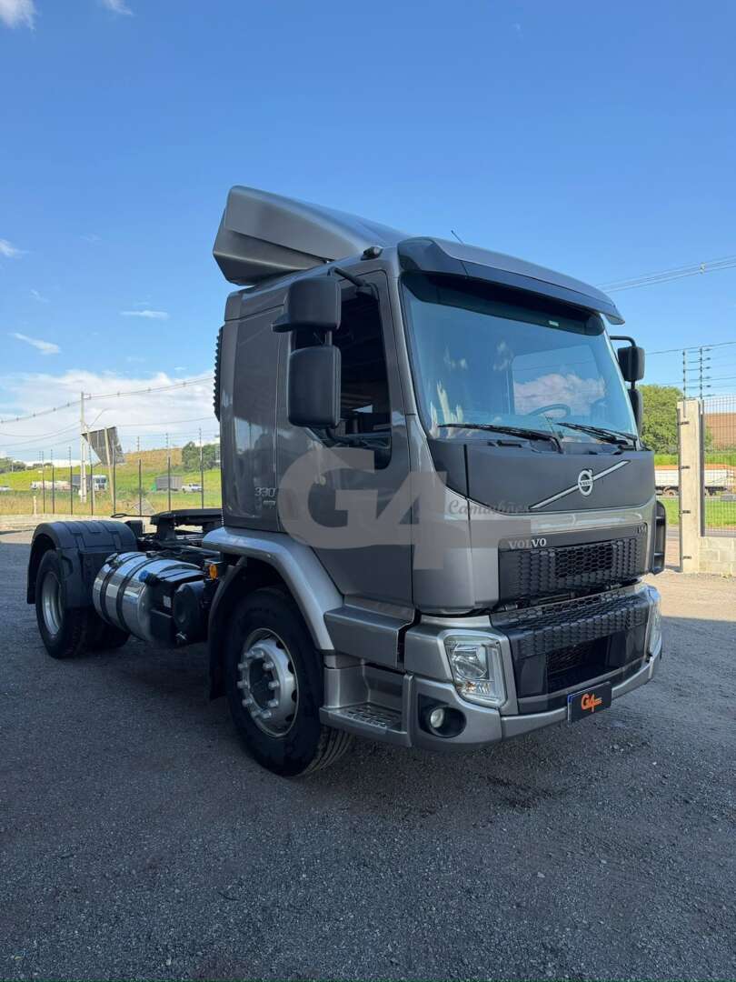 Caminhão VOLVO VM 330 Cavalo Mecânico ANO 2021 de G4 Caminhões no Paraná