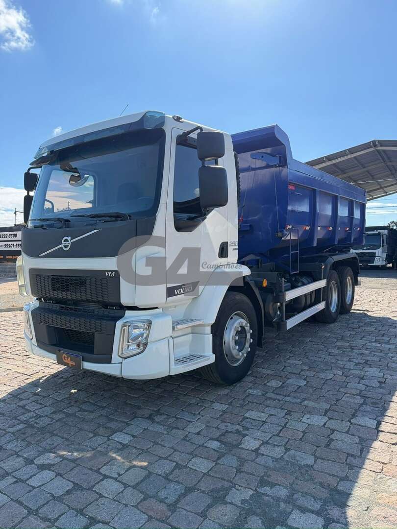 Caminhão VOLVO VM 290 MAX Caçamba Basculante ANO 2023 de G4 Caminhões no Paraná