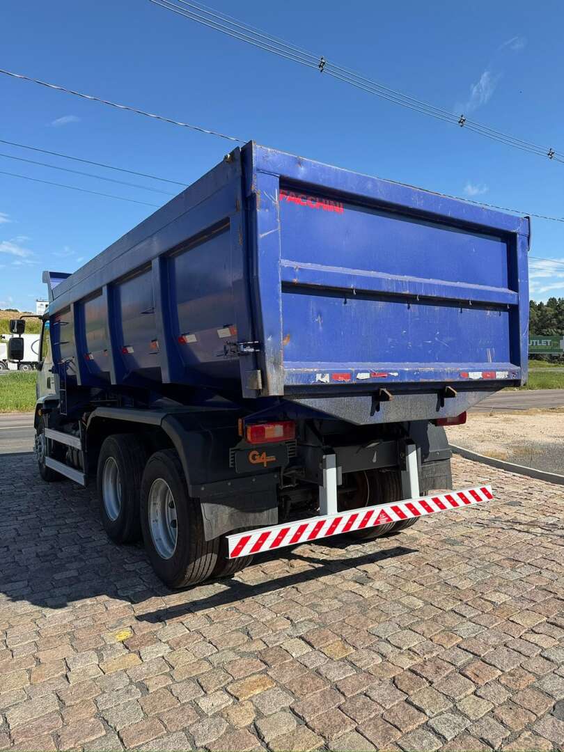 Caminhão VOLVO VM 290 MAX Caçamba Basculante ANO 2023 de G4 Caminhões no Paraná