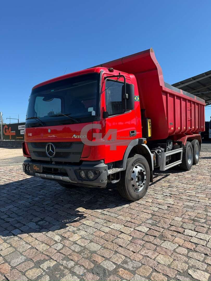 Caminhão MERCEDES BENZ MB 2730 Caçamba Basculante ANO 2018 de G4 Caminhões no Paraná