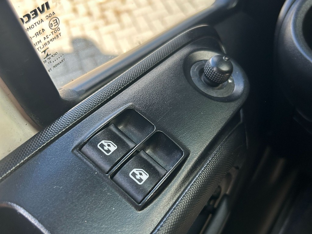 Caminhão IVECO DAILY 35-150 Baú Refrigerado ANO 2022 de Venda Truck Anuncios São Paulo em São Paulo