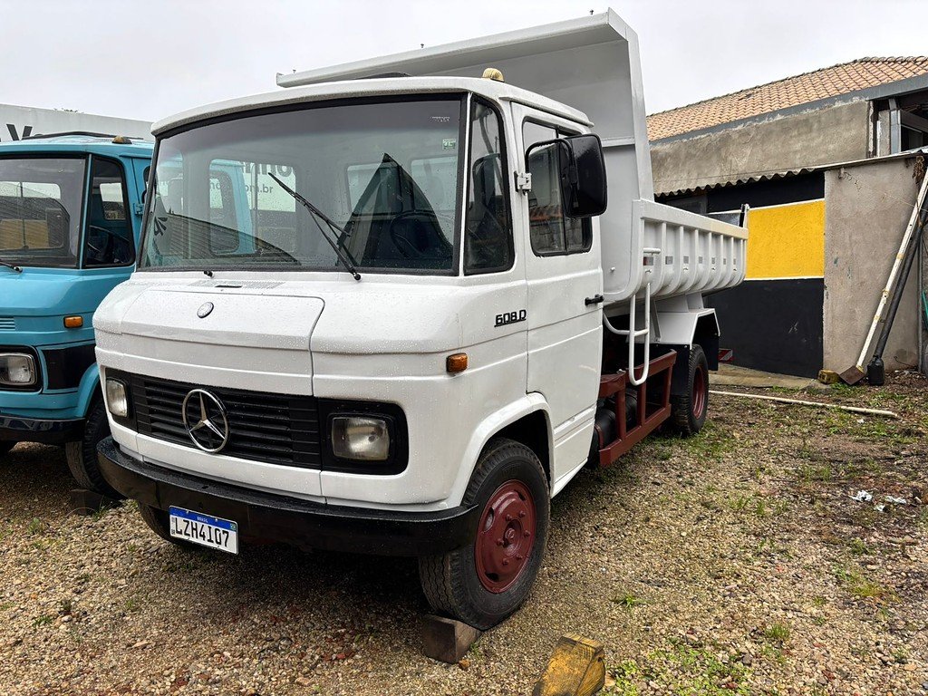 Caminhão MERCEDES BENZ MB 608 Caçamba Basculante ANO 1980 de Peregrino Caminhões no Paraná