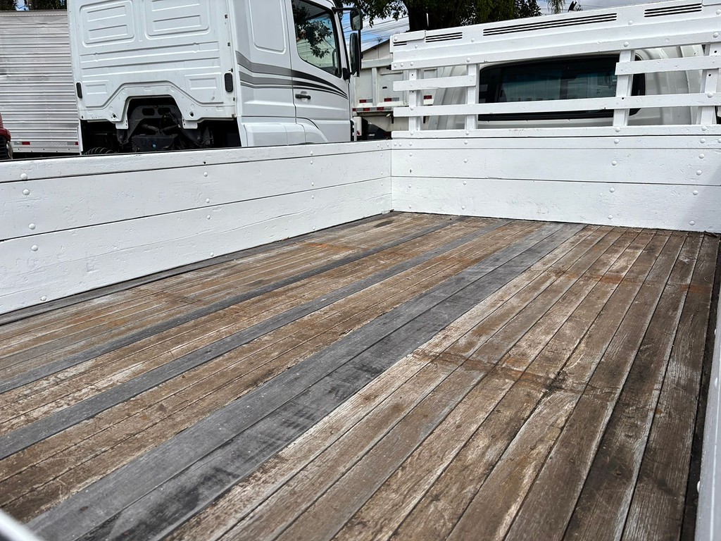 Caminhão HYUNDAI HR Carroceria ANO 20192.000006 de Peregrino Caminhões no Paraná