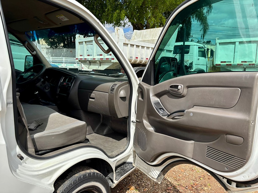 Caminhão HYUNDAI HR Carroceria ANO 20192.000006 de Peregrino Caminhões no Paraná