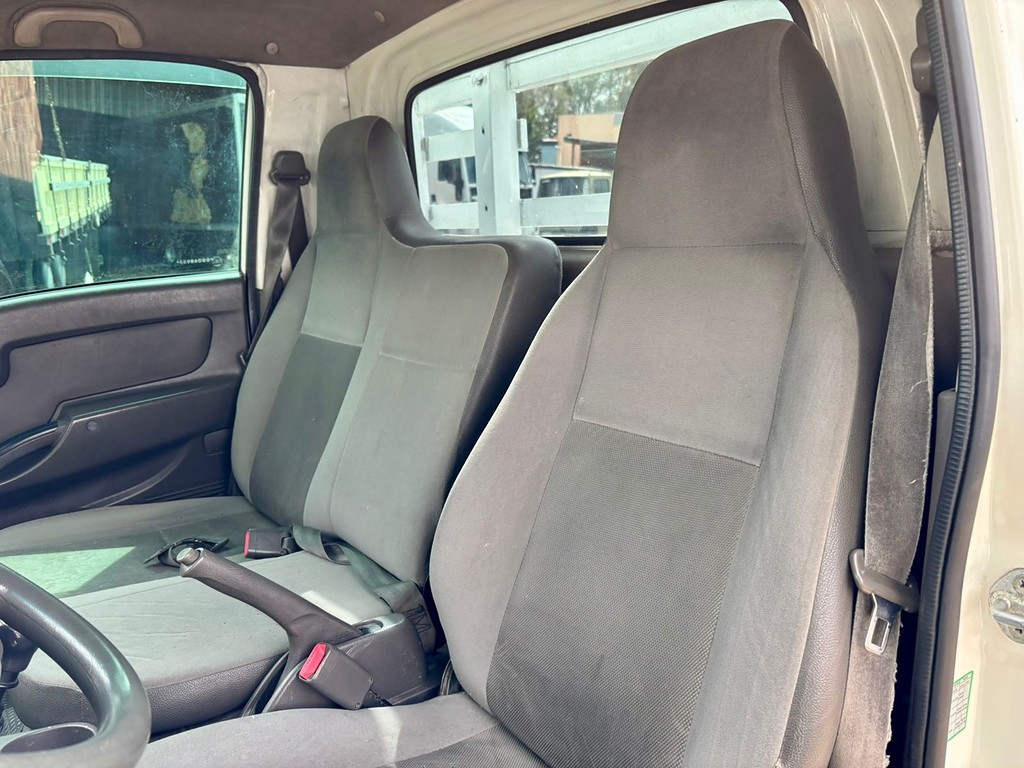 Caminhão HYUNDAI HR Carroceria ANO 20192.000006 de Peregrino Caminhões no Paraná