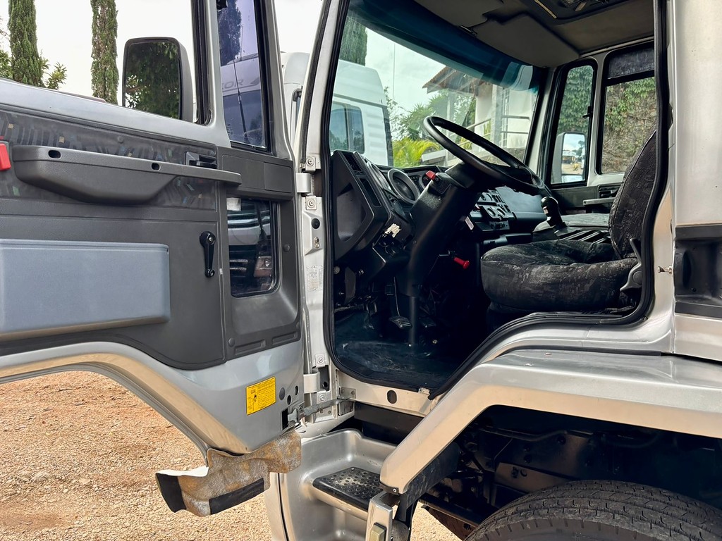 Caminhão FORD CARGO 2422 Carroceria ANO 2011 de Peregrino Caminhões no Paraná