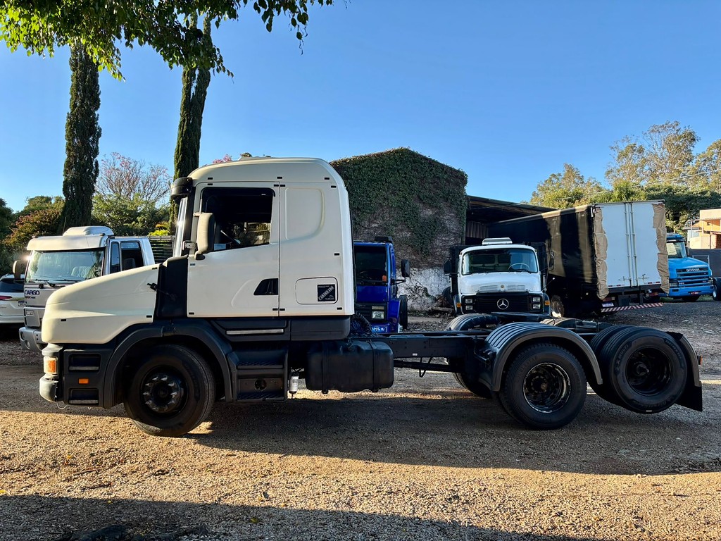 Caminhão SCANIA 124 360 Cavalo Mecânico ANO 2001 de Peregrino Caminhões no Paraná