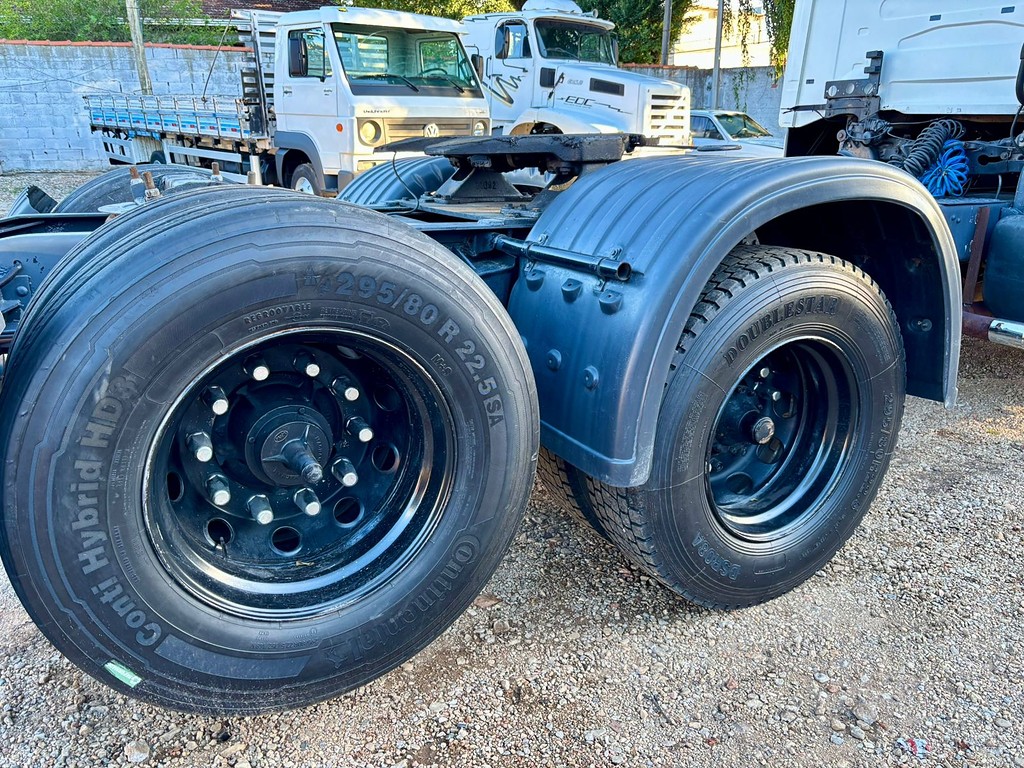 Caminhão SCANIA 124 360 Cavalo Mecânico ANO 2001 de Peregrino Caminhões no Paraná