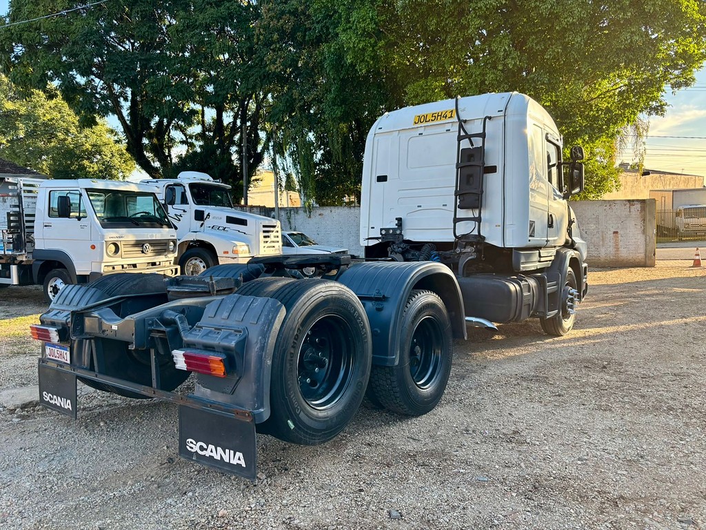 Caminhão SCANIA 124 360 Cavalo Mecânico ANO 2001 de Peregrino Caminhões no Paraná