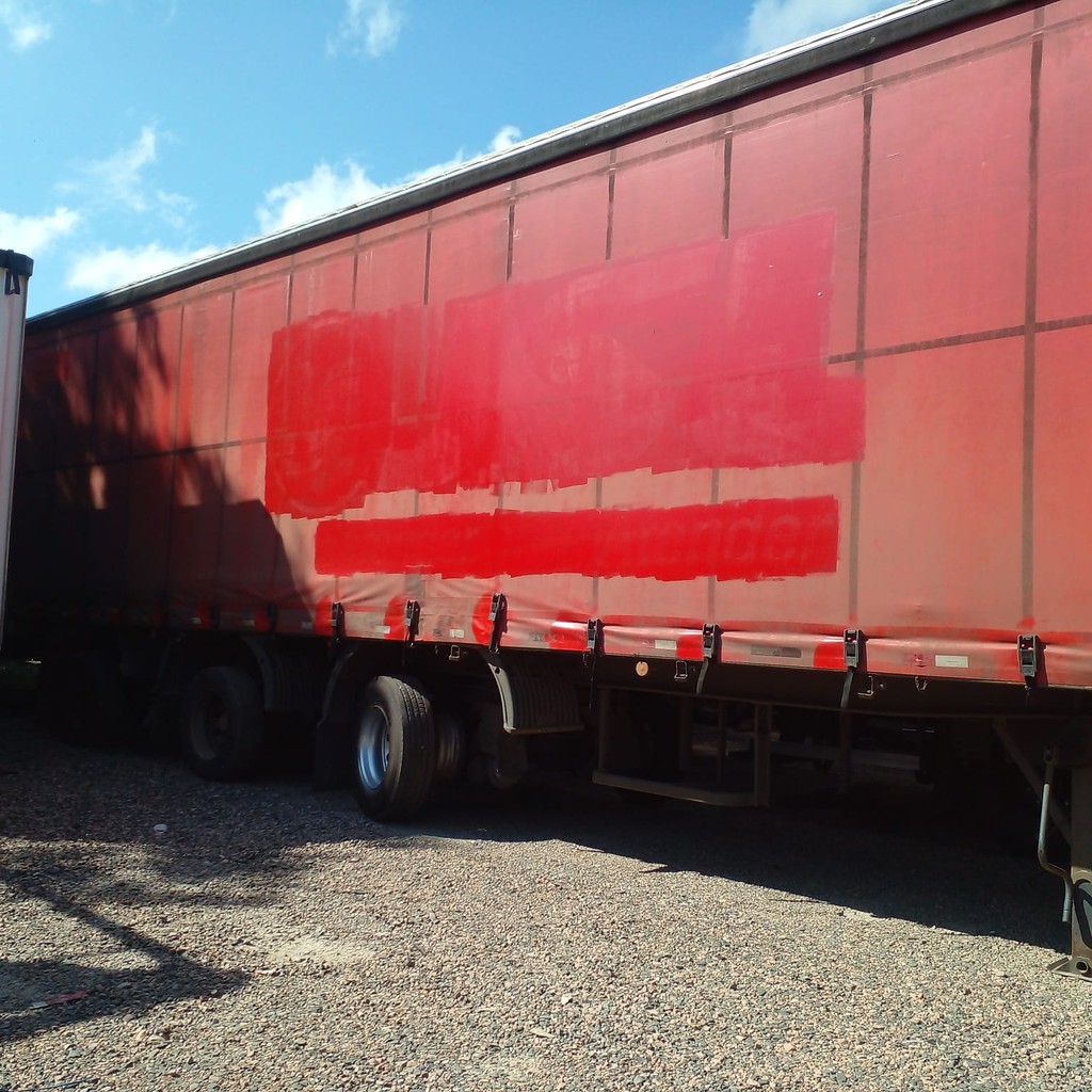 Carreta SEMI-REBOQUE BAU SIDER Guerra ANO 2010 3 Eixos de Pratic Sider no Paraná