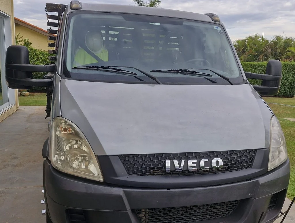 Caminhão IVECO DAILY 70c17 Carroceria ANO 2014 de Richard Hemke em São Paulo