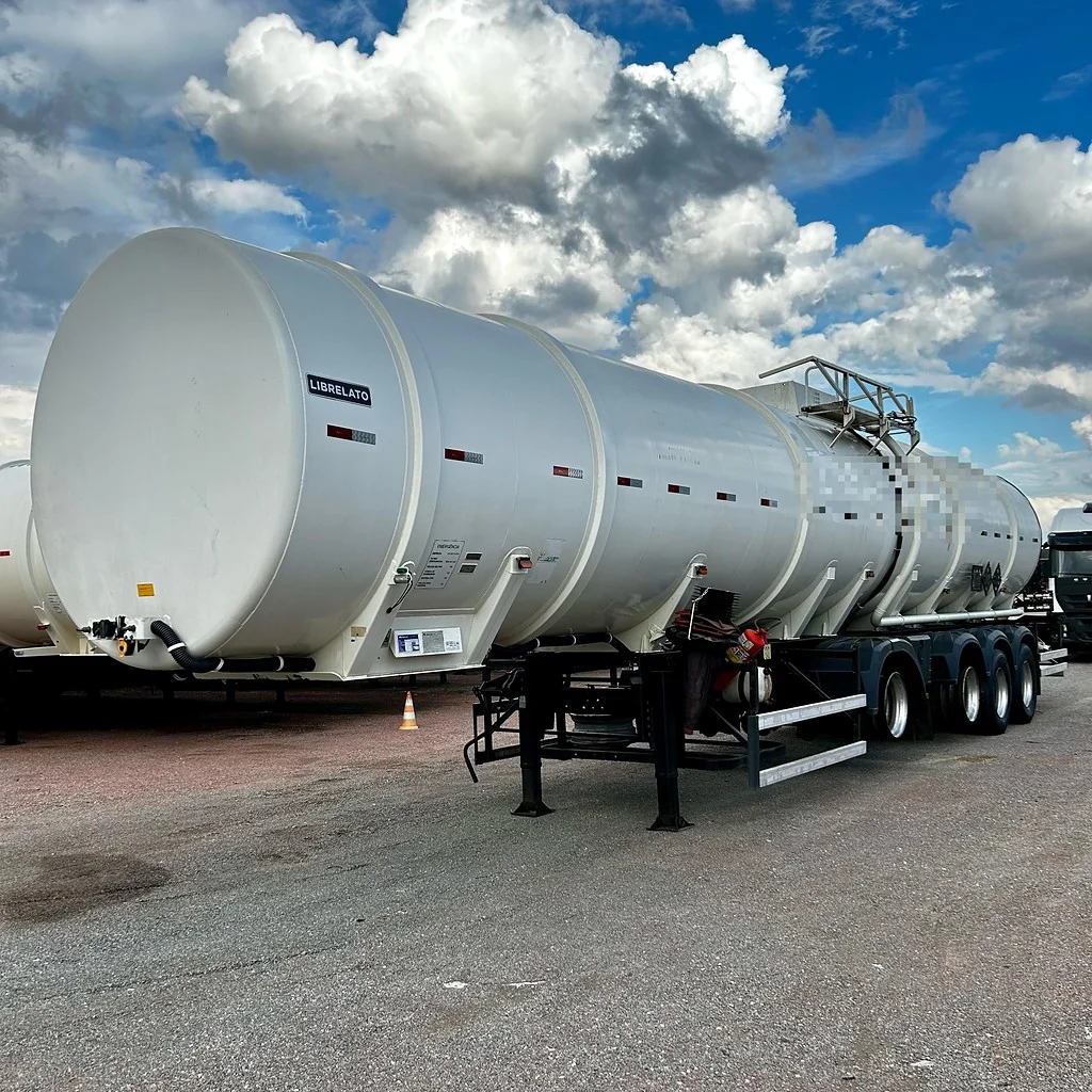 Carreta SEMI-REBOQUE TANQUE ACO Librelato ANO 2023 4 Eixos de Patio 201 Caminhoes e Carretas no Paraná