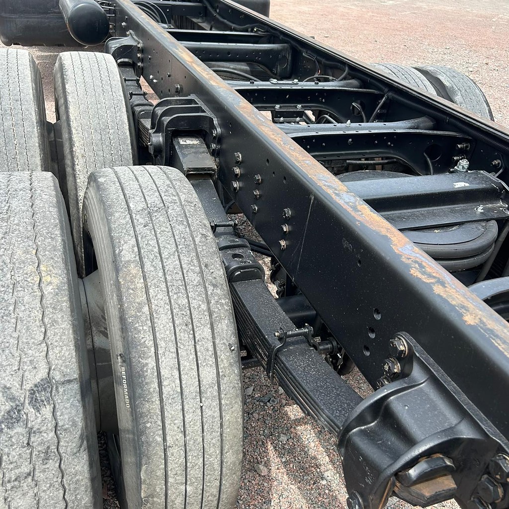 Caminhão VOLKSWAGEN VW 24280 Chassis ANO 2023 de Patio 201 Caminhoes e Carretas no Paraná