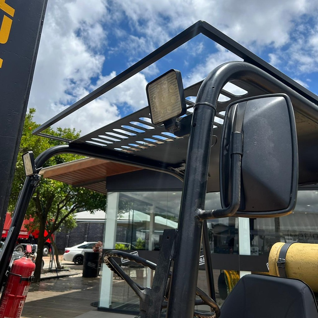 EMPILHADEIRA HYSTER H80.J ANO 1990 de Patio 201 Caminhoes e Carretas no Paraná