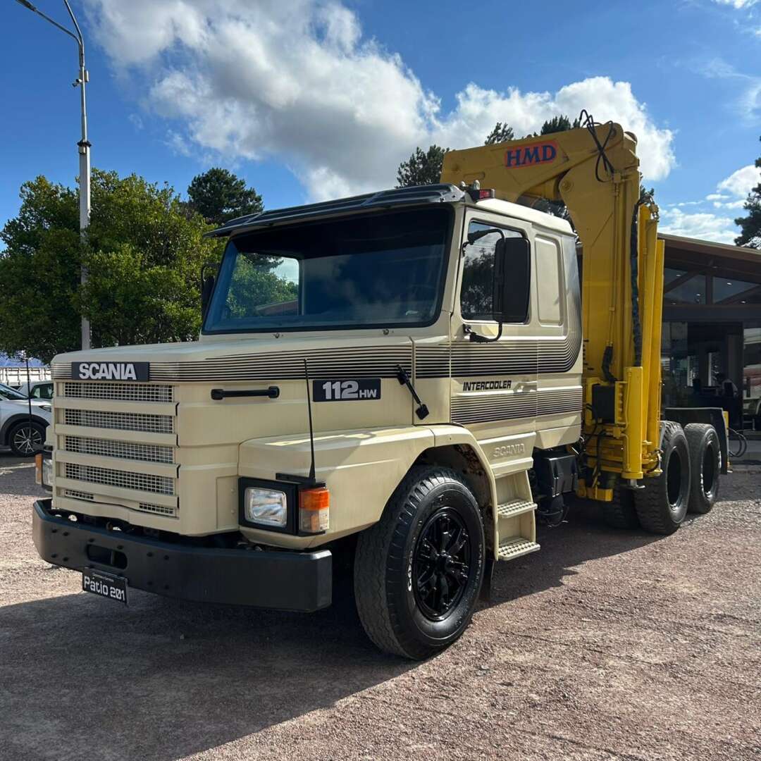 Caminhão SCANIA 112 360 Guincho Munck 1991 de Patio 201 Caminhoes e Carretas no Paraná