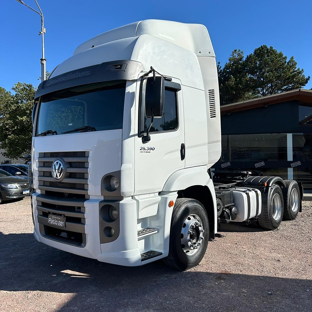 Caminhão VOLKSWAGEN VW 25390 Cavalo Mecânico ANO 2016 de Patio 201 Caminhoes e Carretas no Paraná