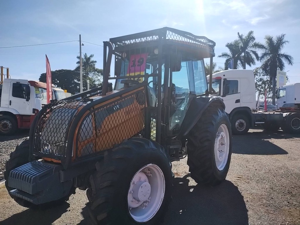 TRATOR VALTRA VALTRA BM 100 ANO 2018 de Fernando Vamos Seminovos em São Paulo