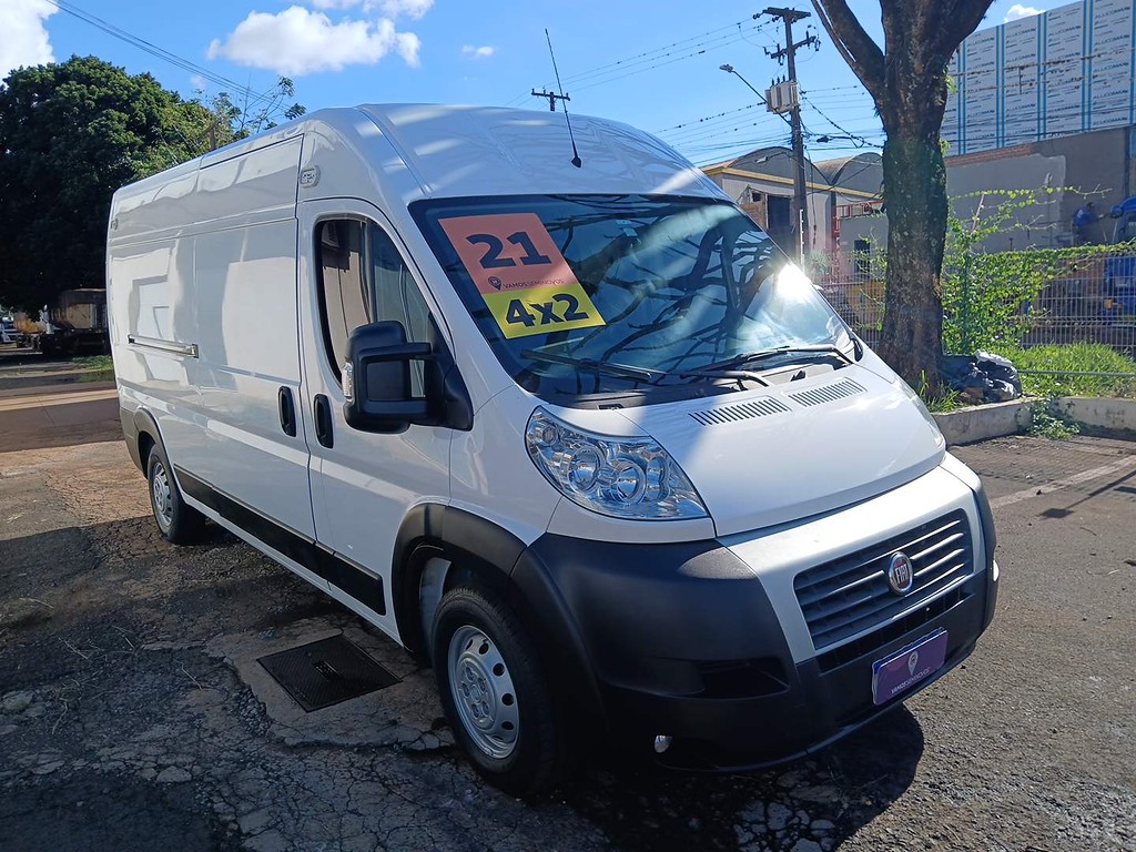 Caminhão ·UTILITÁRIO FIAT DUCATO MAXICARGO 2.3 Baú Furgão ANO 2021 de Thiago Vamos Seminovos em São Paulo