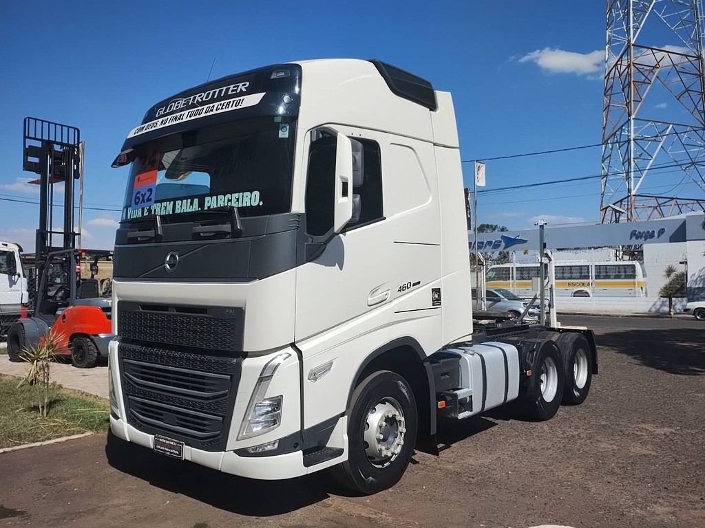 Caminhão VOLVO FH 460 Cavalo Mecânico ANO 2024 de Fernando Vamos Seminovos em São Paulo