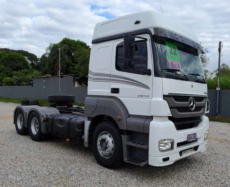 Cavalo Mecânico MERCEDES BENZ MB 2644 Chassis ANO 2022 de Thiago Vamos Seminovos em São Paulo